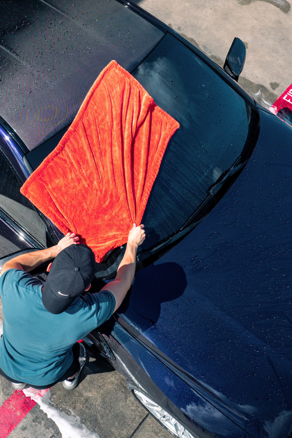BLACKLINE® Twisted-Loop Drying Towel | 1300 GSM