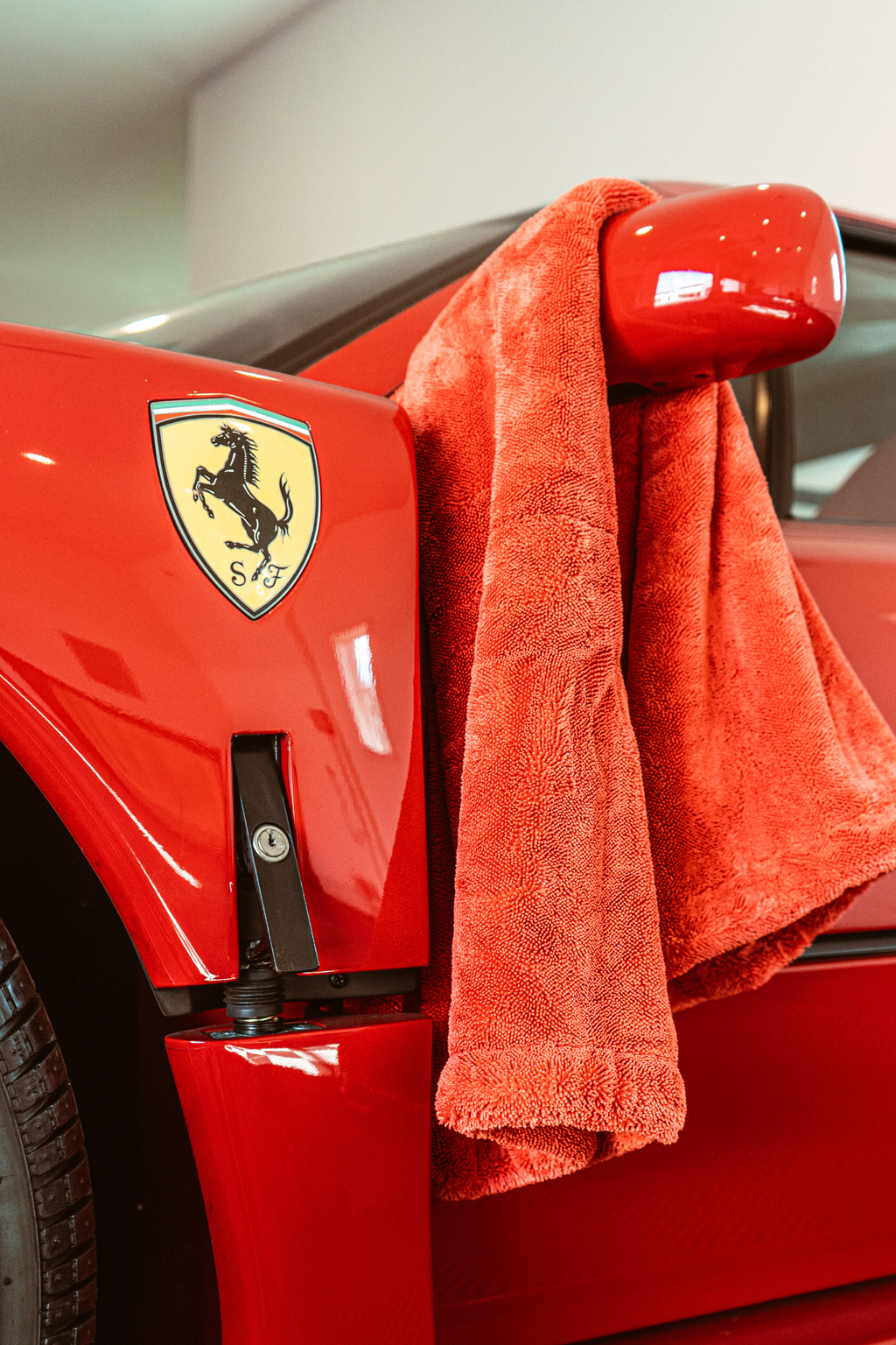 BLACKLINE® Twisted-Loop Drying Towel | 1300 GSM