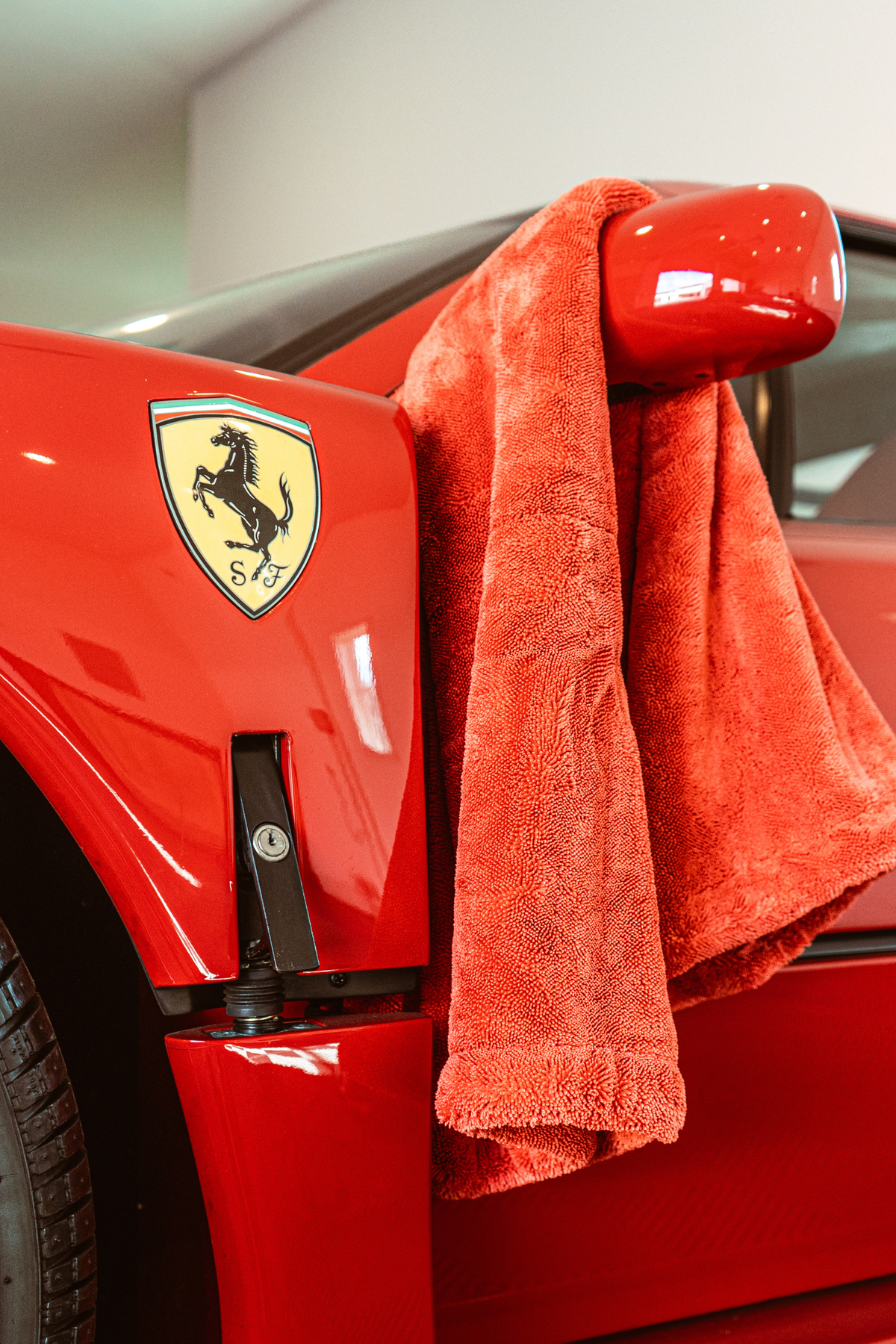 BLACKLINE® Twisted-Loop Drying Towel | 1300 GSM