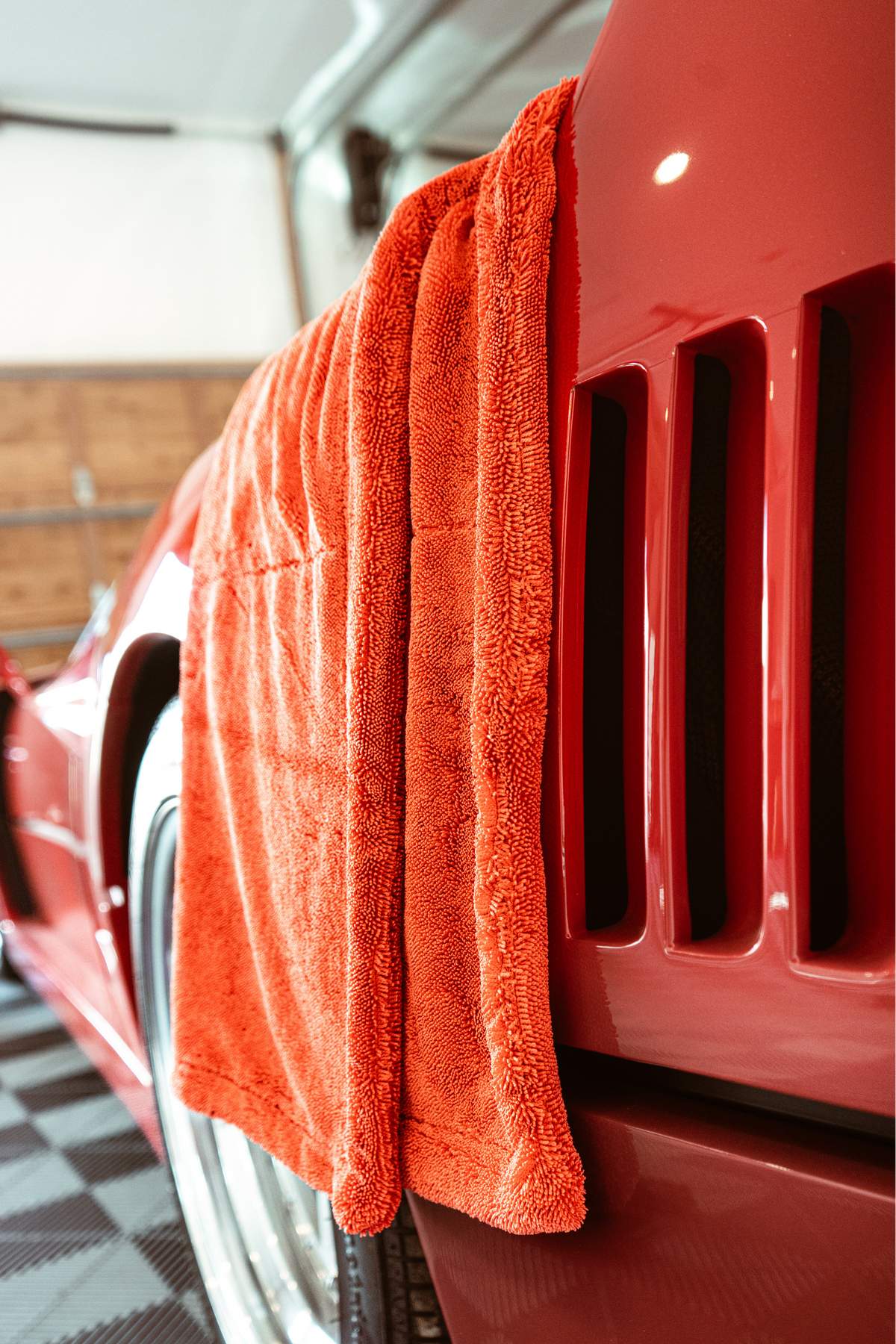 BLACKLINE® Twisted-Loop Drying Towel | 1300 GSM