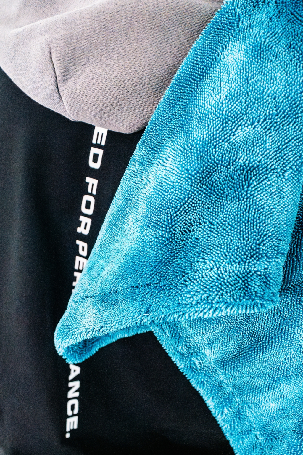 BLACKLINE® Twisted-Loop Drying Towel | 1300 GSM
