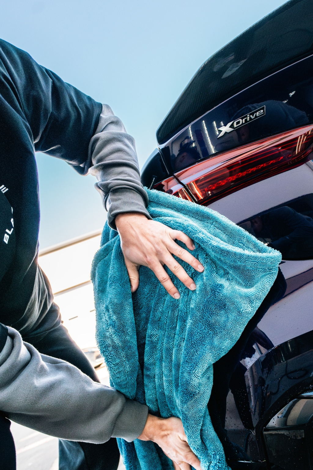 BLACKLINE® Twisted-Loop Drying Towel | 1300 GSM
